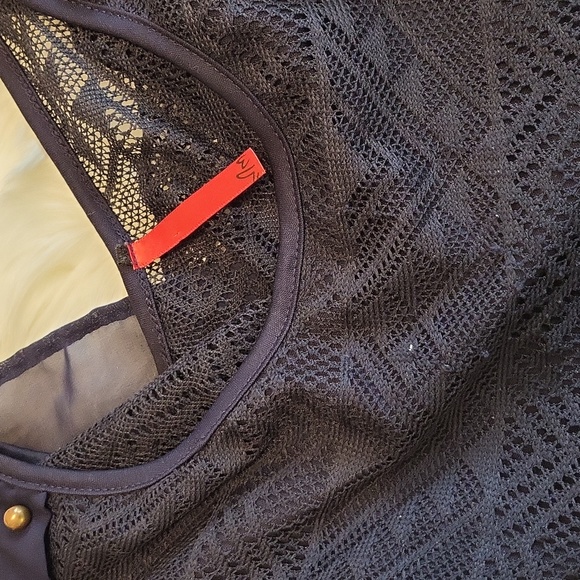 MM sheer lace ladies blouse. - Picture 10 of 10